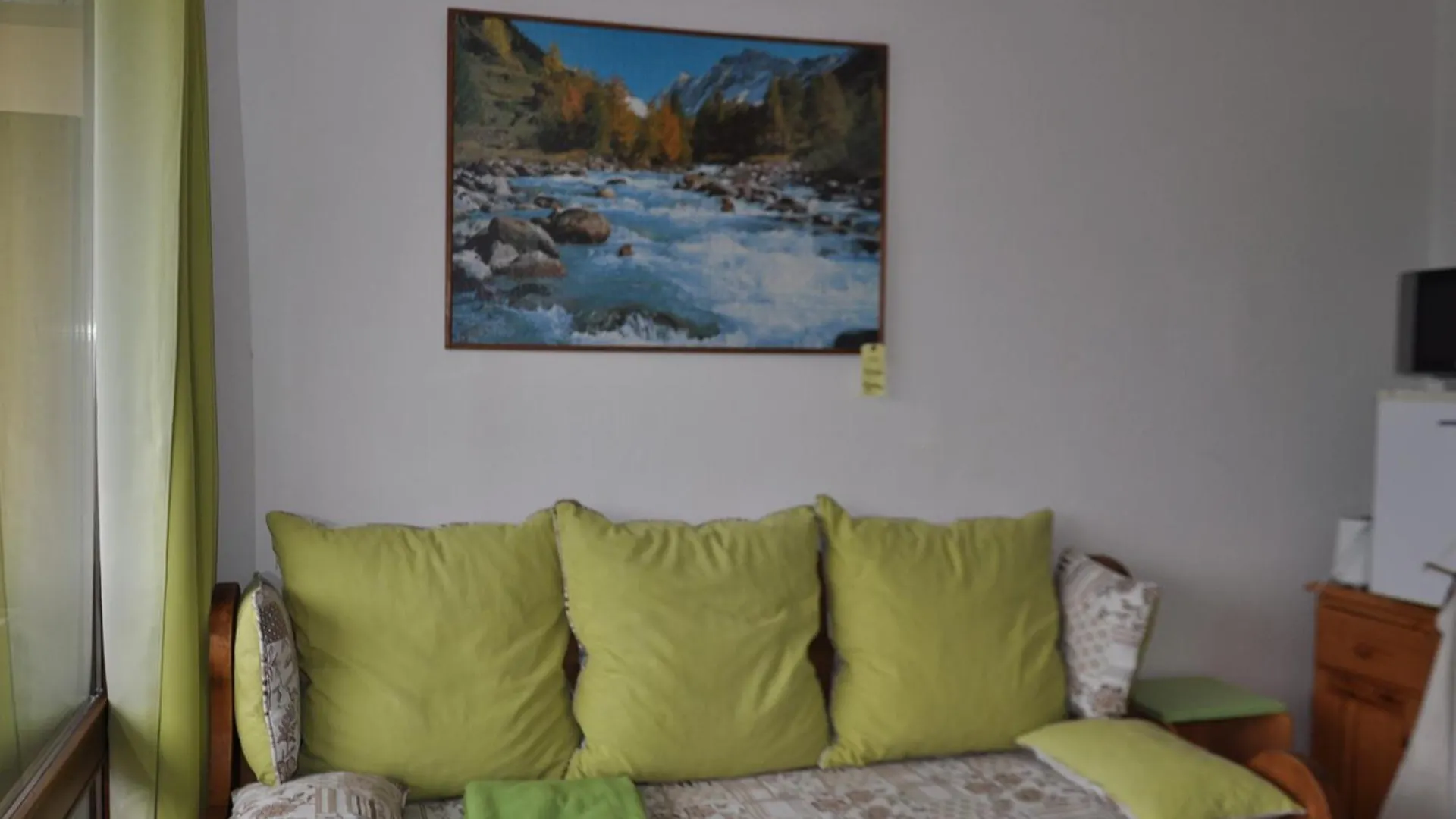 Appartement Studio Charmant A Chatel Avec Balcon Et Parking Couvert Proche Des Pistes - Fr-1-693-64